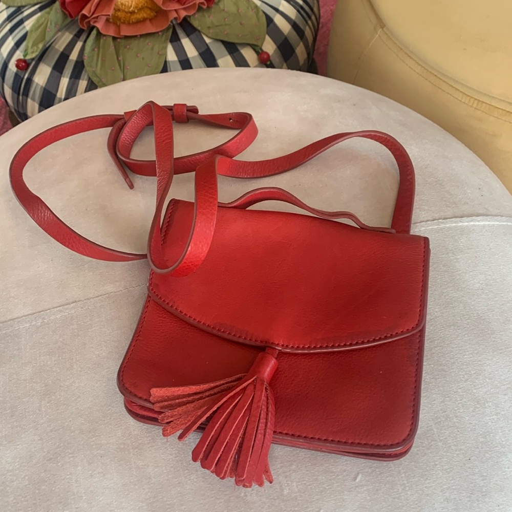 Lucky the lady who carries this bag!
